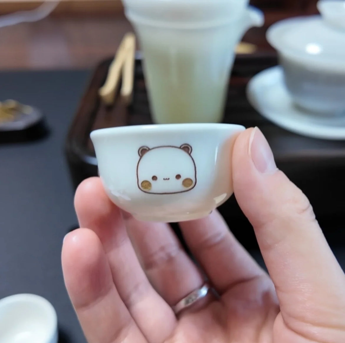 一二布布小茶杯不倒杯白瓷手工雕刻图案20ml Bubu & Dudu Mini Ceramic Tumbler Cup 20ml